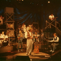 Com Milton Nascimento no programa "Cia da Música". (1994)